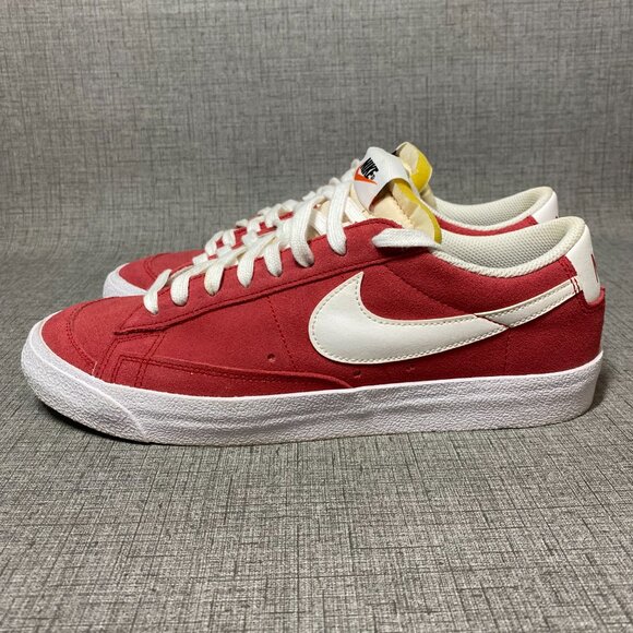 Nike Low Red Blazer Shoes - Picture 4 of 10